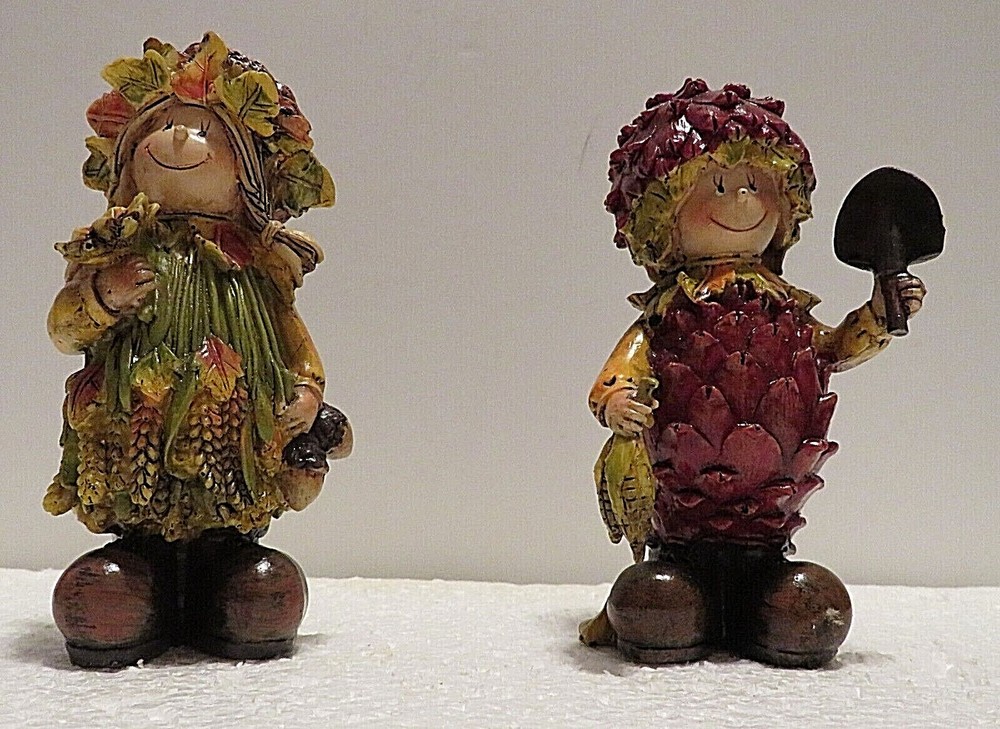 Harvest Children Figurines Resin Male & Female Dressed for the season 4.50