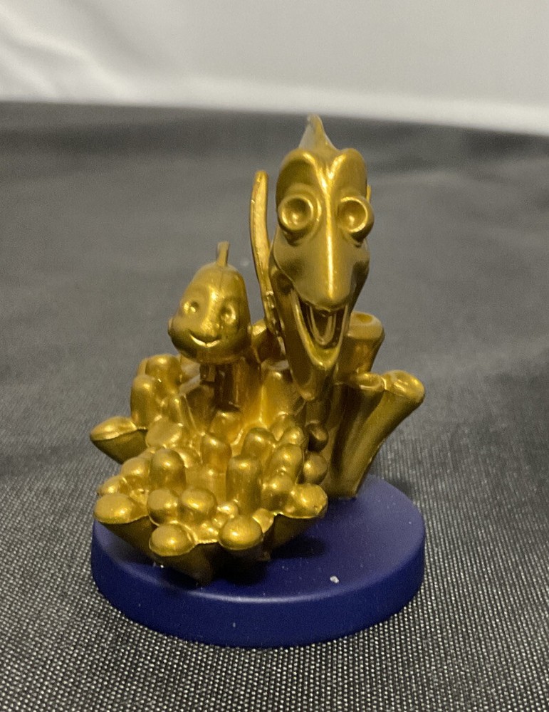 Walt Disney World 50th Anniversary Fab 50 Gold Nemo and Dory Blind Box