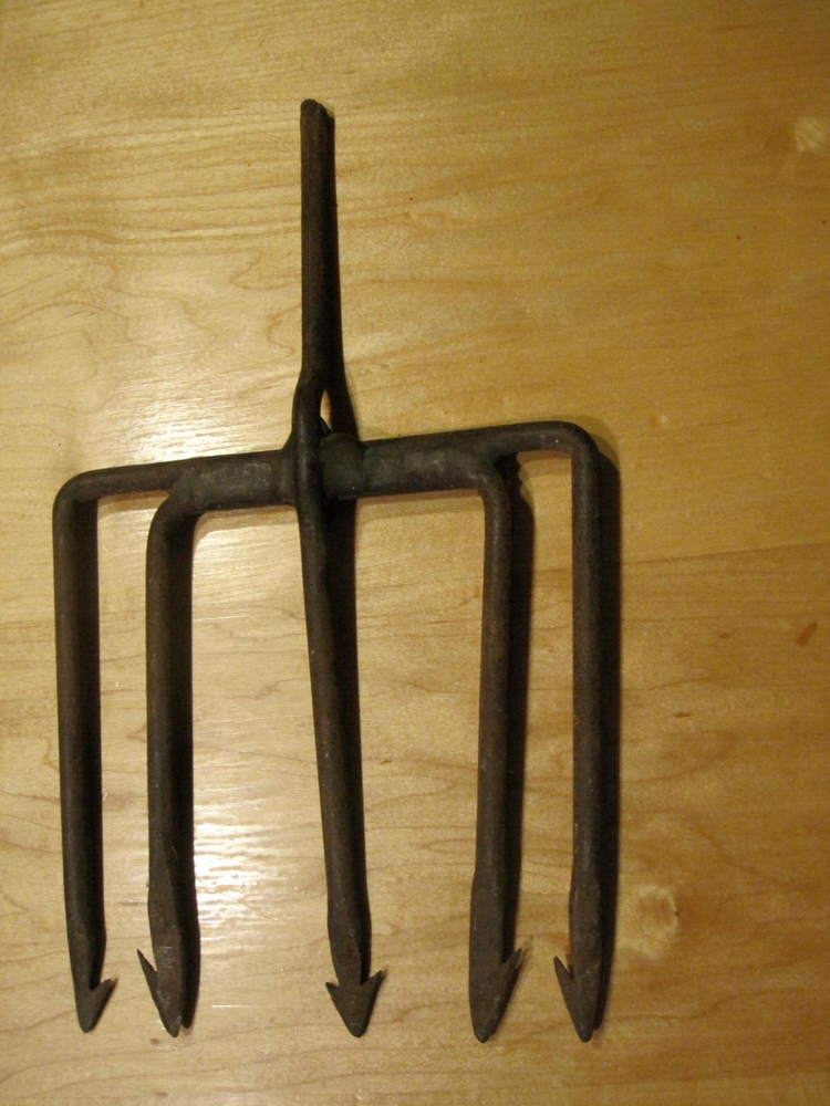 Vintage Cast Iron 5 Tine Barbed Fish Gig Spear