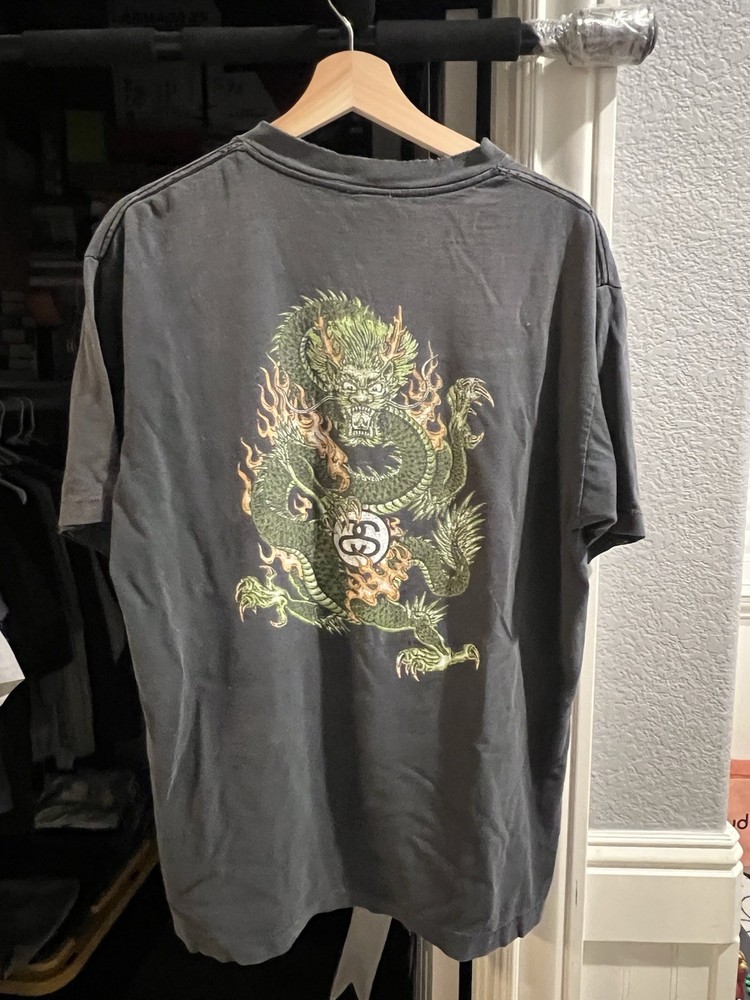 Vintage 1990s Dragon stussy Tshirt Size Large