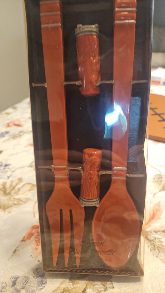 VINTAGE SUPERLON MID CENTURY SALAD FORK/SPOON SET IN BOX  SUPPERIOR PLASTICS