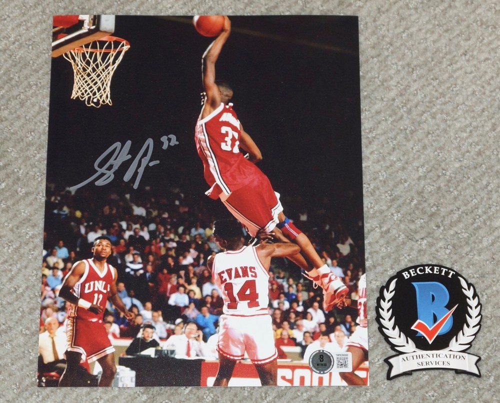 STACEY AUGMON Signed UNLV Rebels Basketball 8x10 Photo + BECKETT COA W926000
