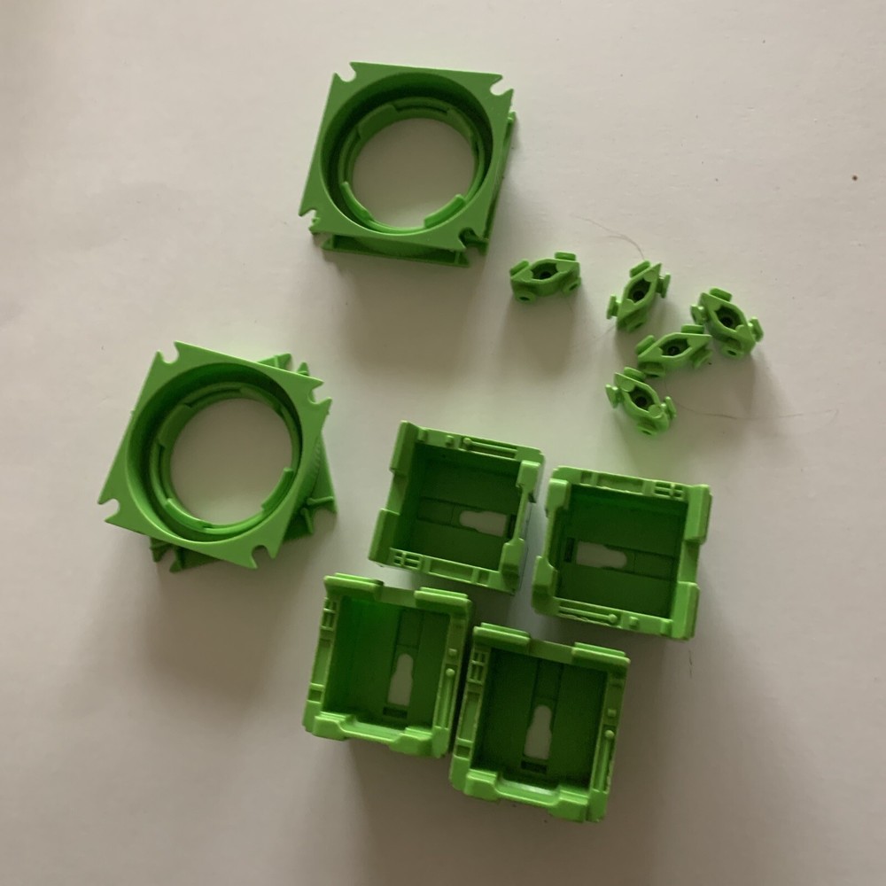 Construx Green Pieces