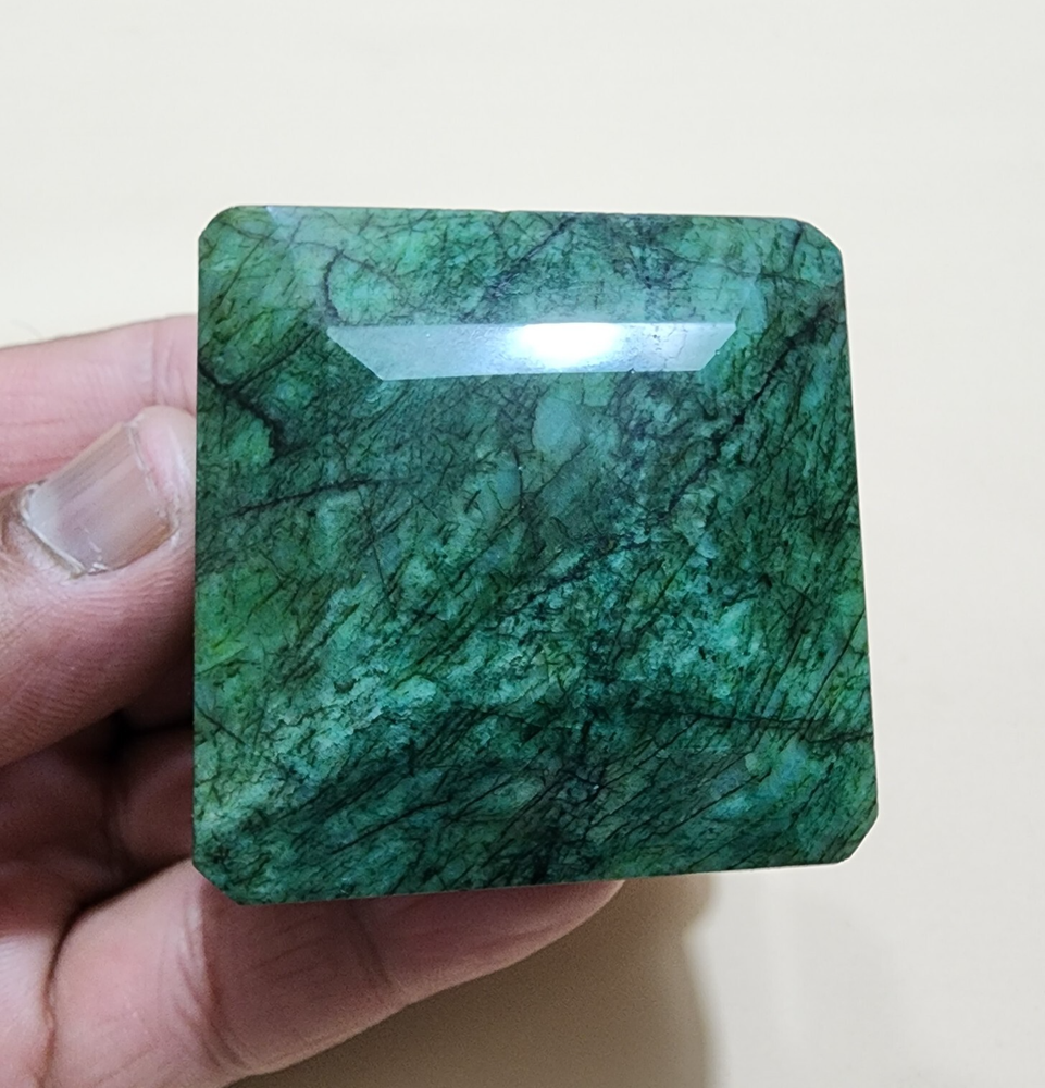 AA+ Quality Green Brazilian Emerald Square Gemstone for Jewelry Making 730 Carats-image