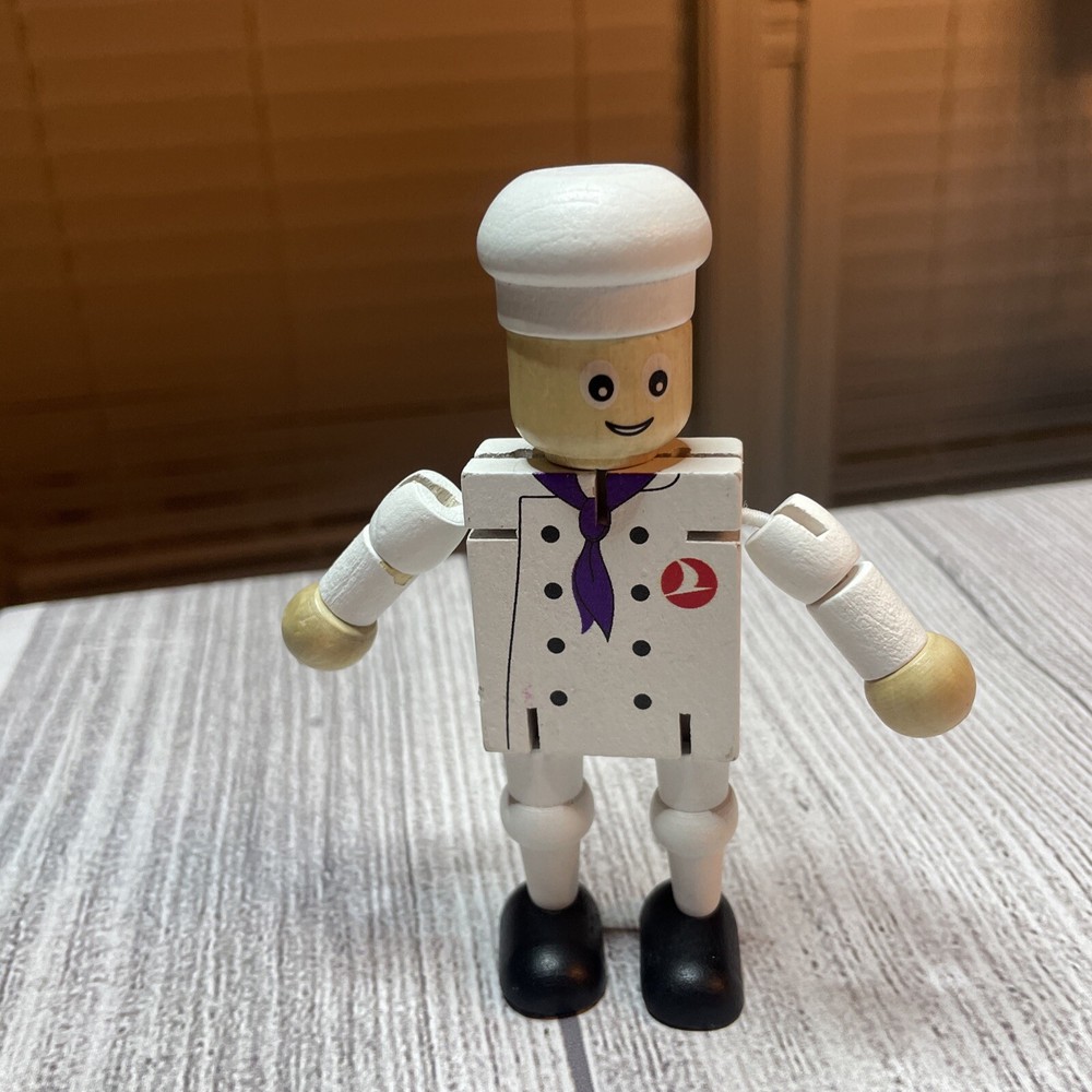 TURKISH AIRLINES SMALL WOODEN TOY DOLL COOK WITH MOVABLE ARMS & LEGS 4.5