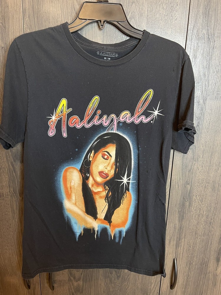 Aaliyah Adult Graphic Tee Shirt Size Medium Black Band Concert Singer Streetwear-image