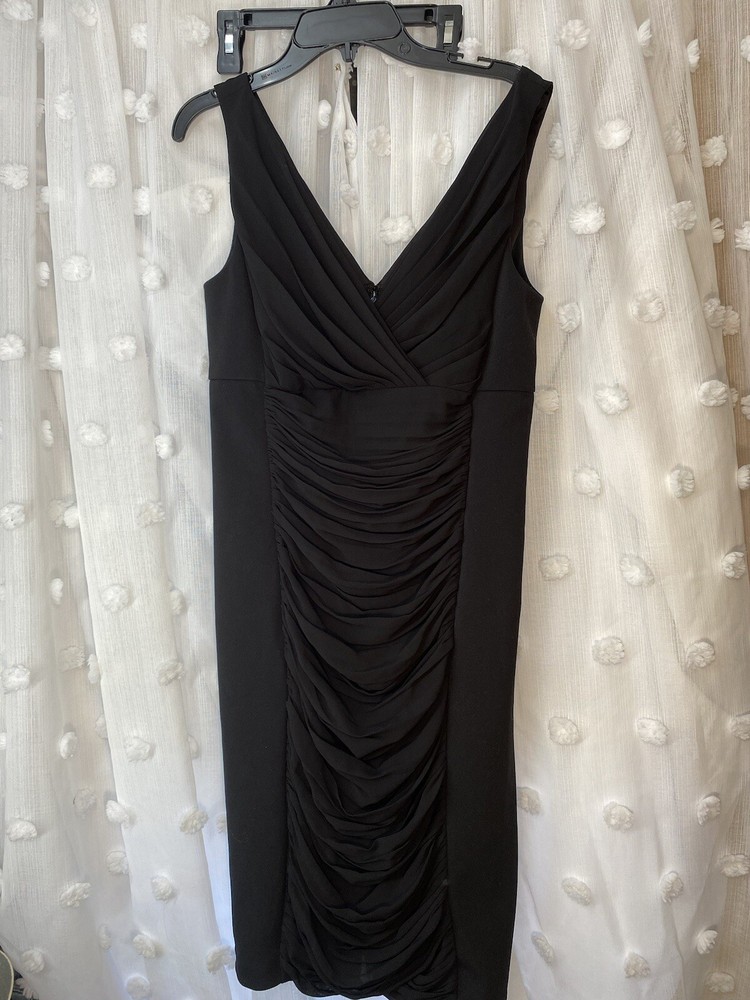 NWT White House Black Market Size 8 Ruched Dress Instantly Slimming $170