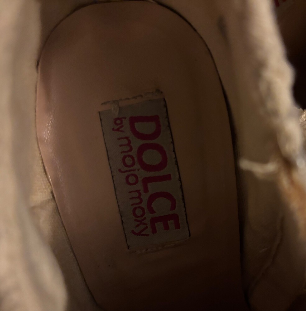 Lace-up ankle boot with side zip closure in size 8