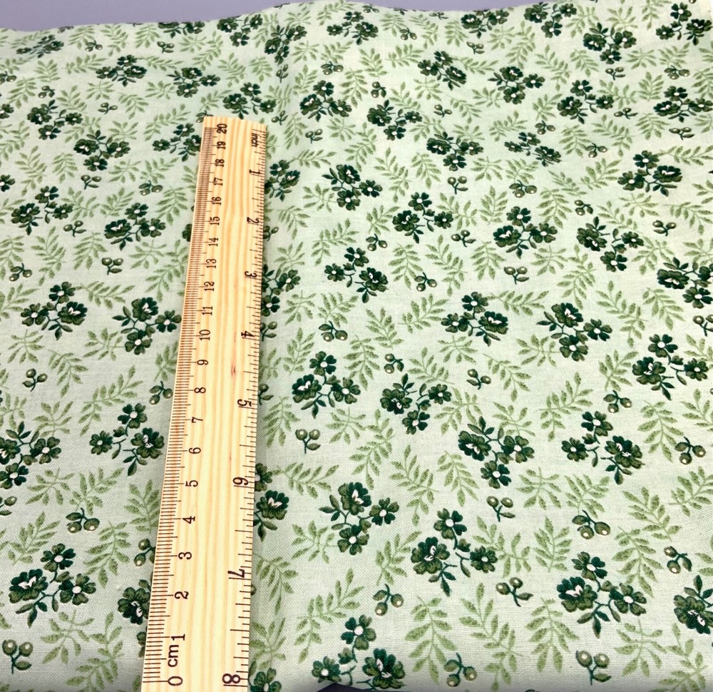Vtg GREEN ON GREEN FLOWERS LEAVES FOLIAGE SMALL MOTIF Cotton Fabric BTY