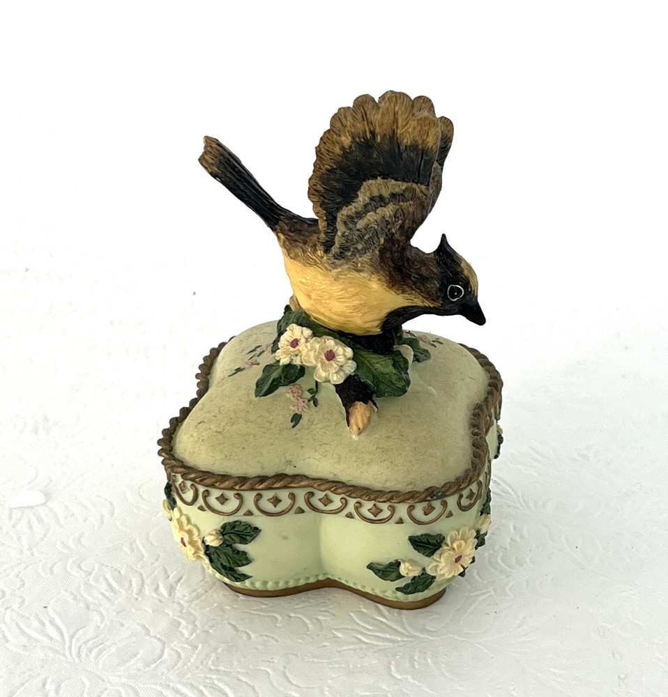 Heritage House Love is a Many Splendored Thing Bird Music Box-image