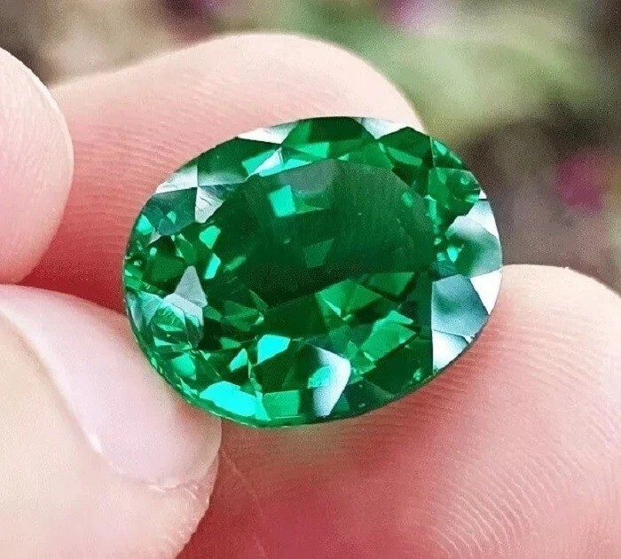 Natural Green Emerald Oval Cut 20+ Carat Loose EGL Certified Gemstone AA Quality-image