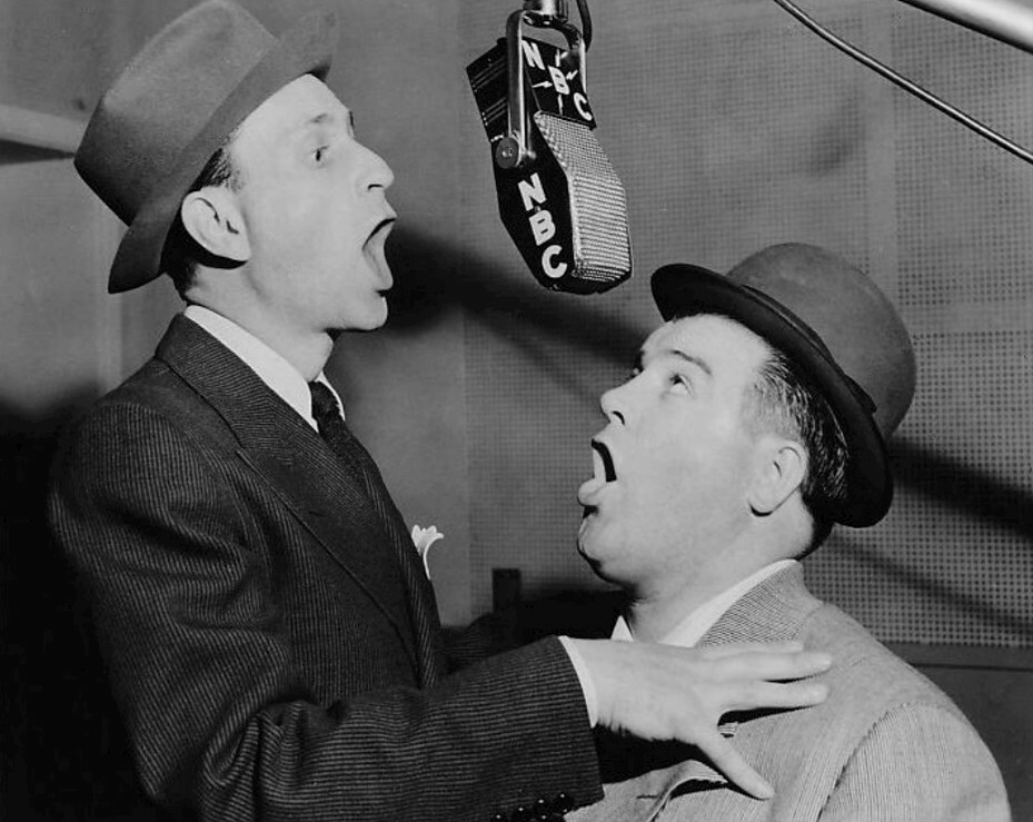 Abbott & Costello Radio Show OTR 168 Episodes on  MP3 DVD + Free Sampler CD-image