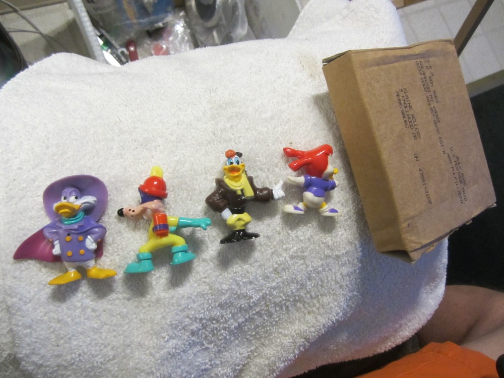 4pc Darkwing Duck 1992 Kellogg's Disney PVC Figures 2