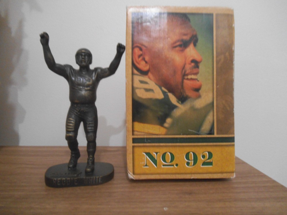Greenbay Packer 2005 Reggie White Commemortive Limited Edition Figurine 6
