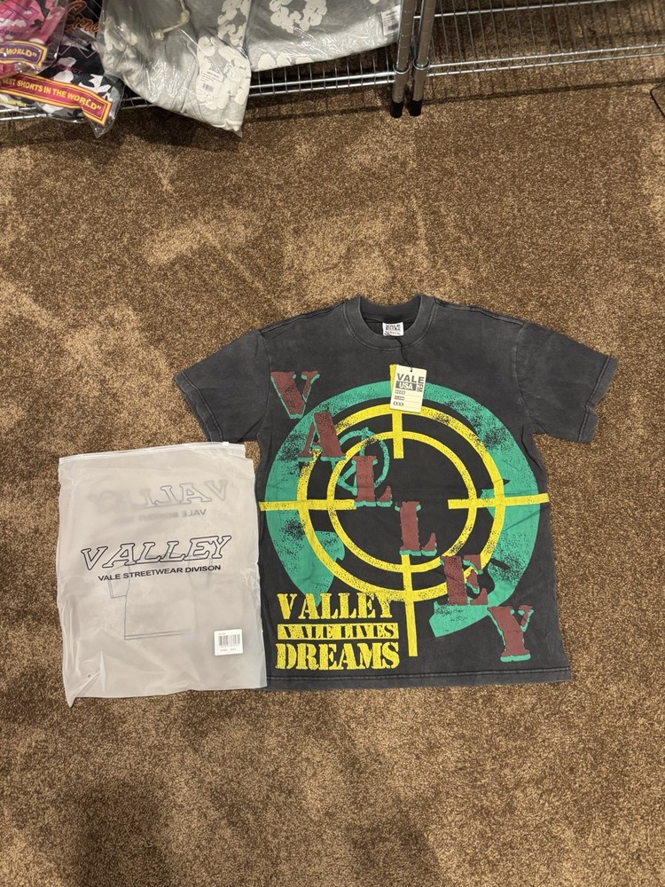 Vale Valley Forever Dreams T Shirt Size Small