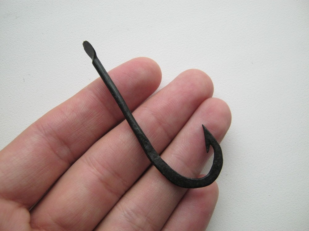 bronze fishing hook from the Roman Empire period