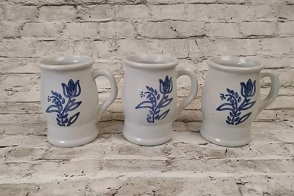 Pfaltzgraff Yorktowne 3-Piece Castle Stamped Coffee Mug Set 282Y