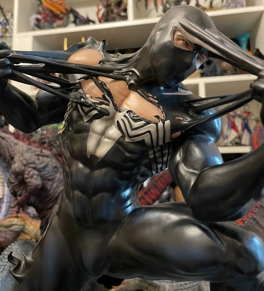 Symbiote Spiderman Transformation 1/4 Scale Custom Statue By Caleb Nefzen