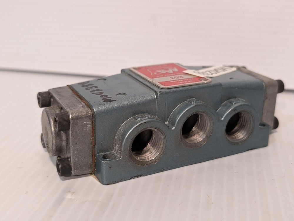 AAA Products RO3 Air or Gas Operated Valve, 3/8