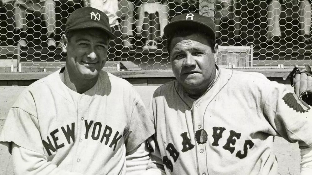 Babe Ruth and Lou Gehrig 1935 Yankees Braves Handshake Black White 4x6 Photo