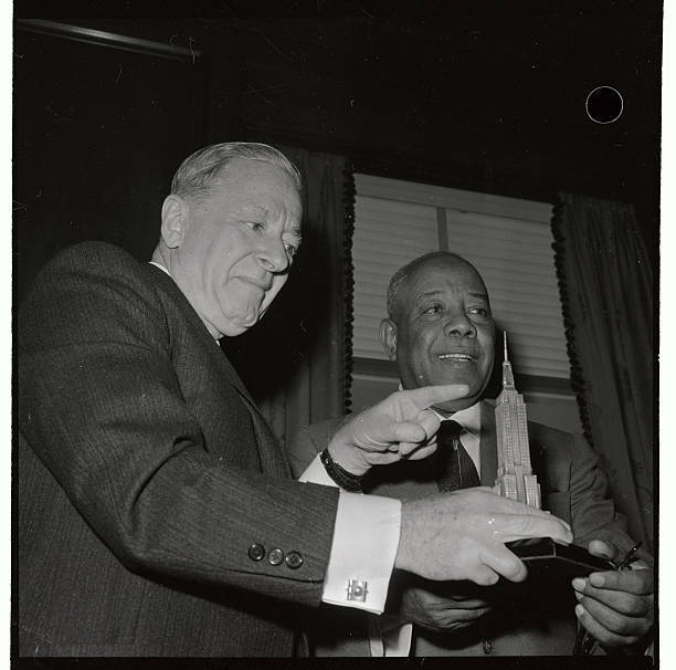 Empire State Building Colonel Henry Crown as he presenting a m- 1961 Old Photo