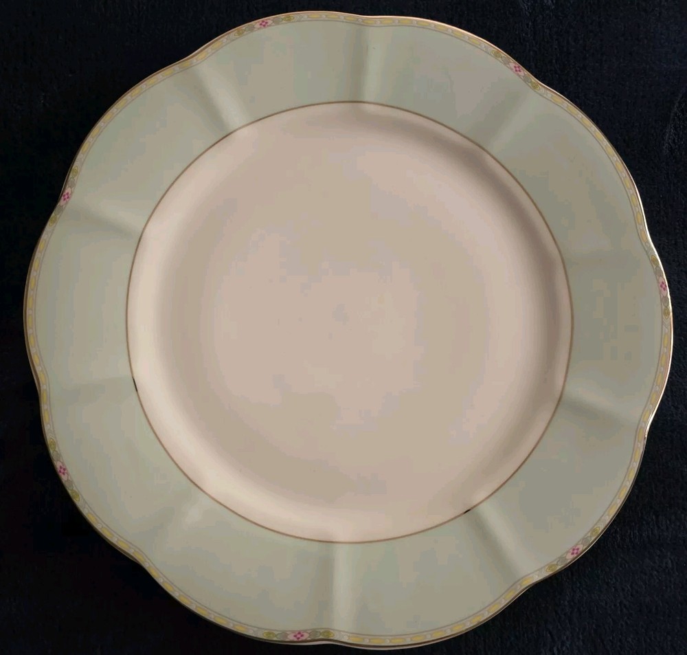 4 Grace Teaware Sage Green 10.5 