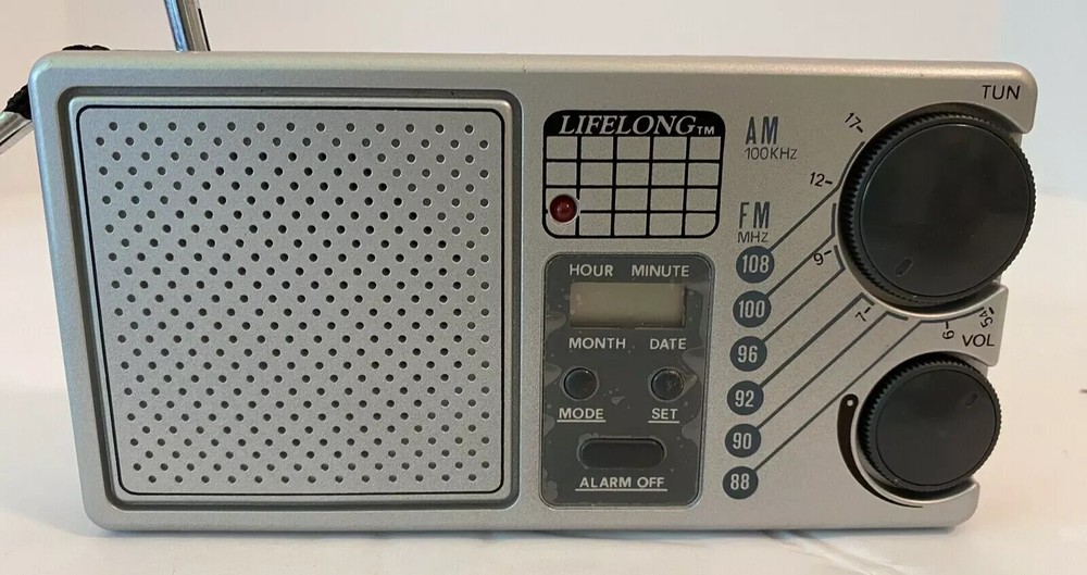 Lifelong AM / FM Radio Alarm Clock Model 845 LCD ALARM Function Tested Works