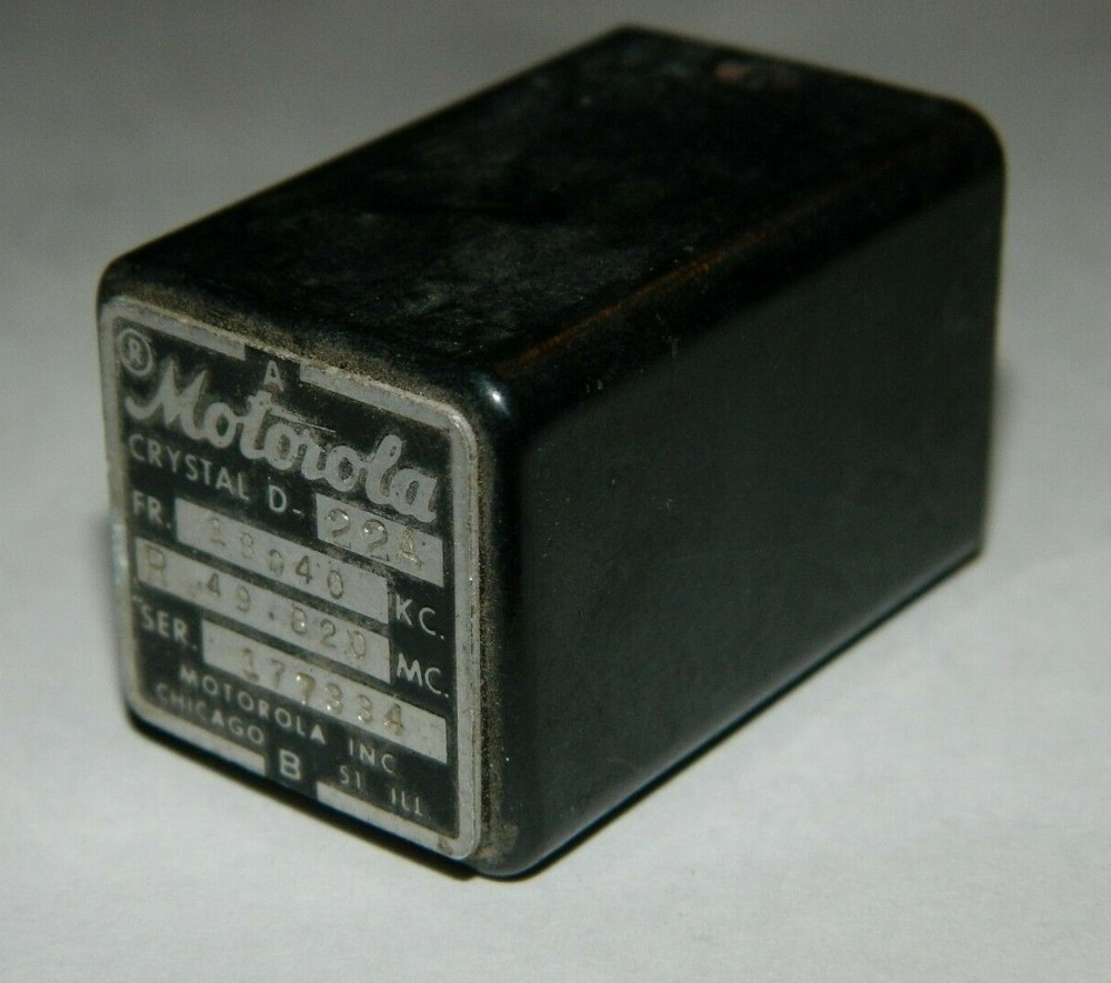 Vintage Motorola Quartz Crystal D-22A FREQUENCY 18040 KC CONTROL RADIO  R49.820