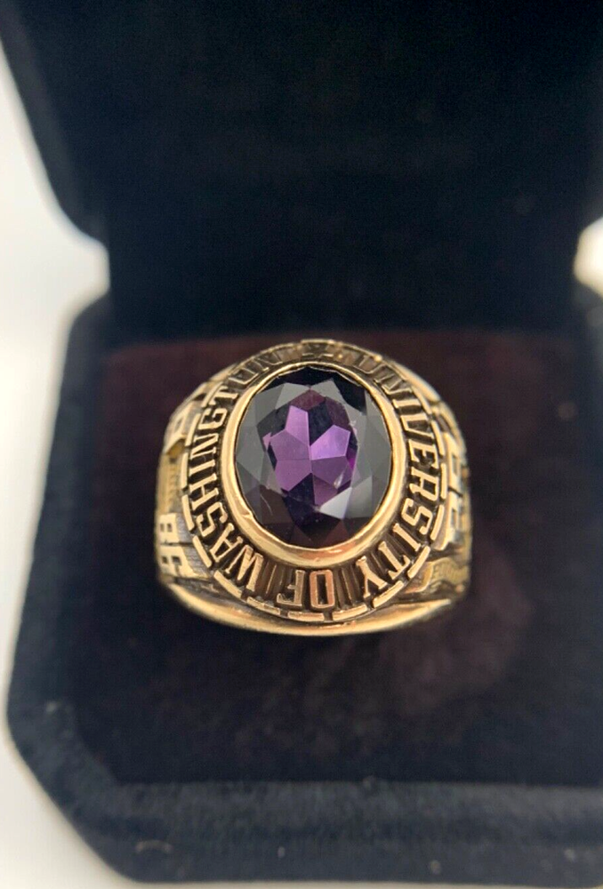 16.8g 10k Gold wAmethyst 1986 University Washington,Sz 10,ClassRing FREEship