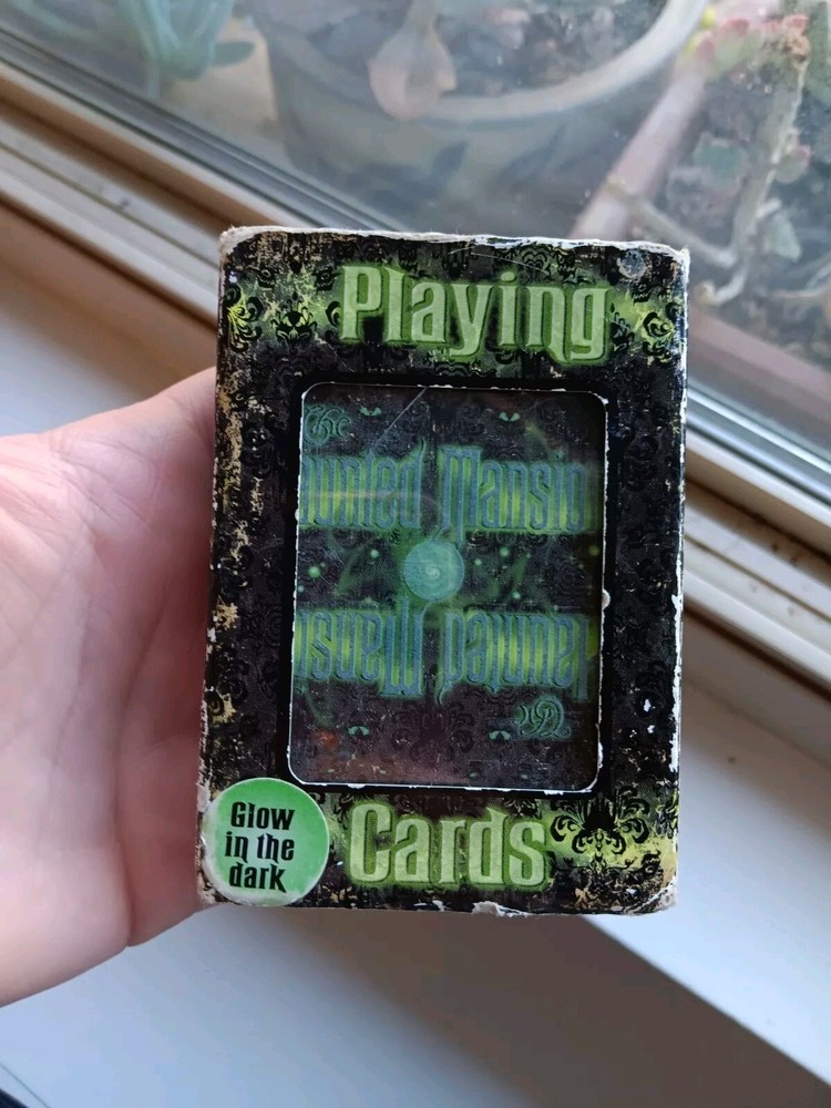 Haunted Mansion DISNEY Park Souvenir  52 DECK Playing Card GLOW IN THE DARK Read