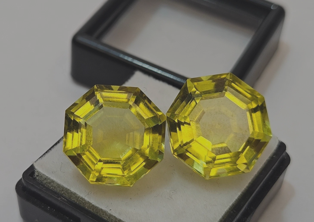 Shiny Yellow Sapphire Hexagon Cut 20-21 Ct Natural Gemstone Pair for Pendant Making  