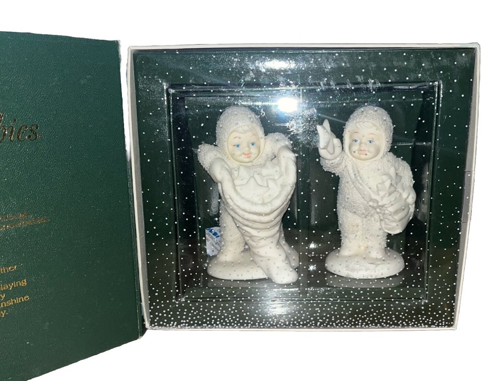 Dept 56 Snowbabies Winter Tales With Hugs And Kisses Figurine in Original Box #68813