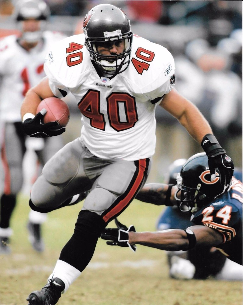 Mike Alstott Number 40 8x10 Picture Celebrity Print