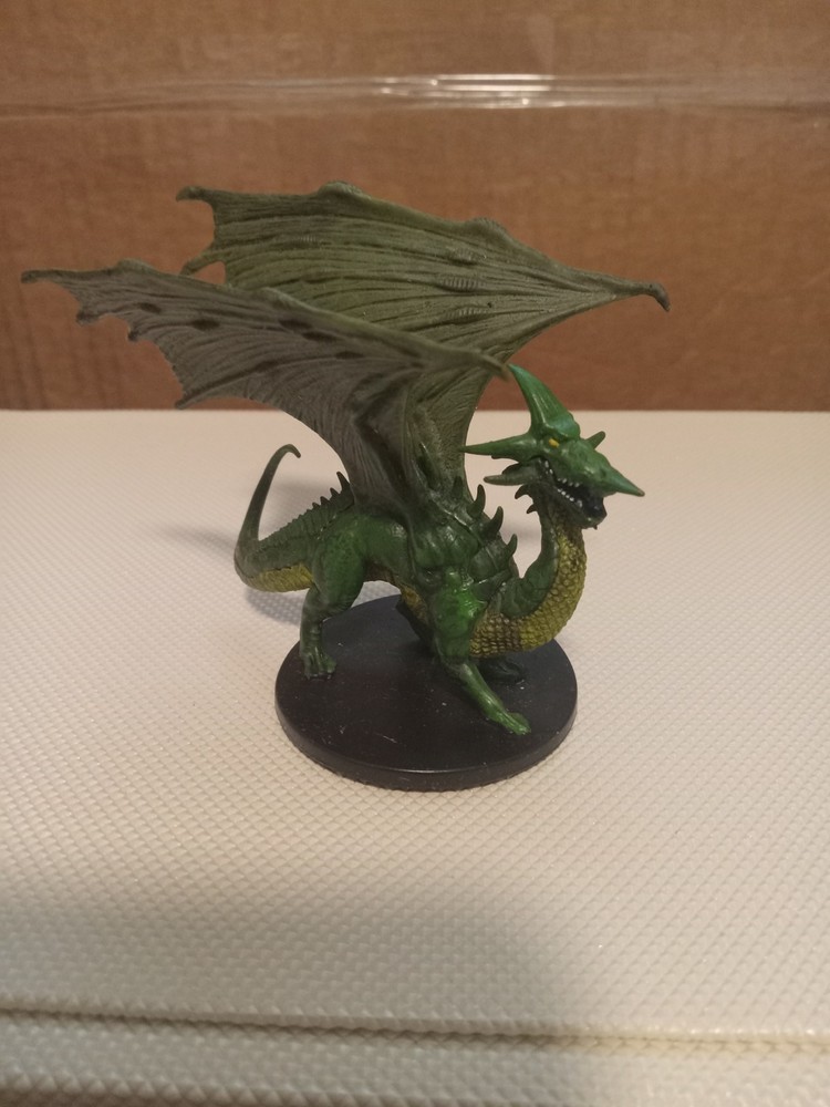 Dungeons & Dragons Young Green Dragon Miniature 2008 Wizards Starter 5/5 W36 WOTC