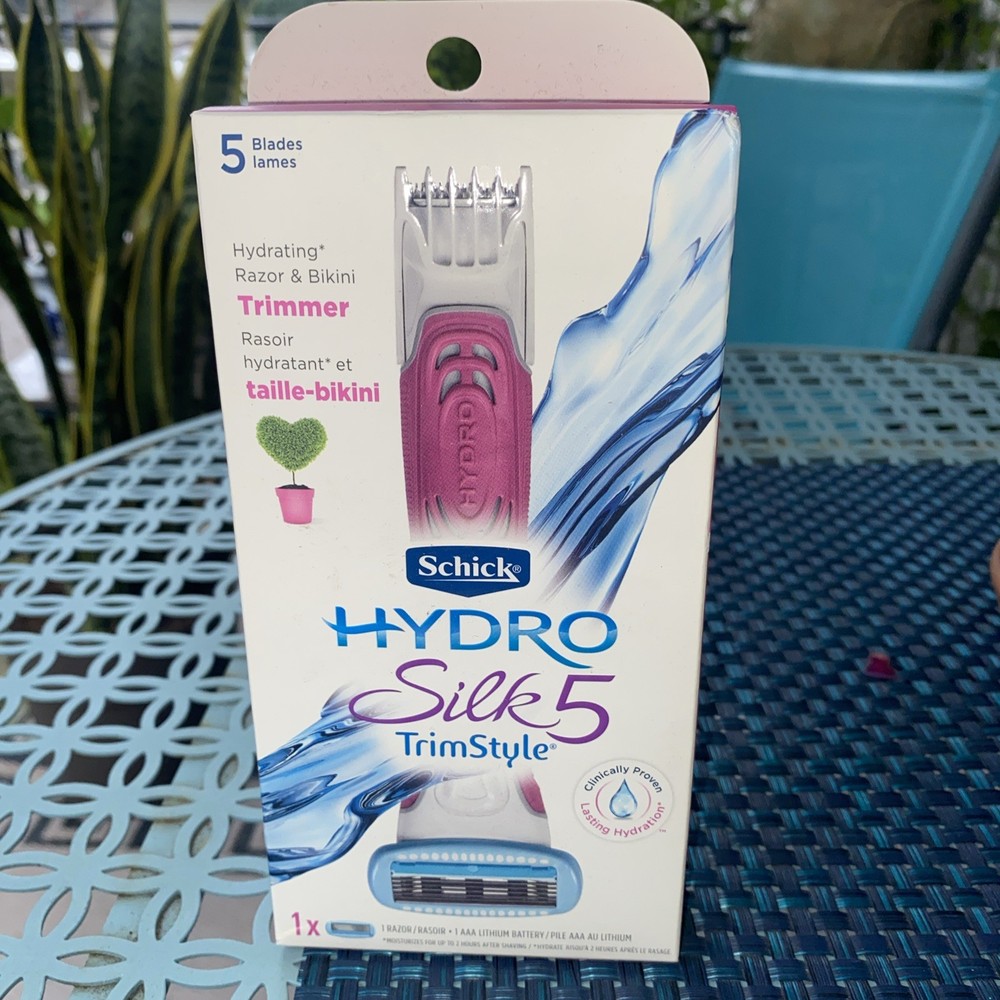 Schick Hydro Silk Razor for Women with Bikini Trimmer and Battery