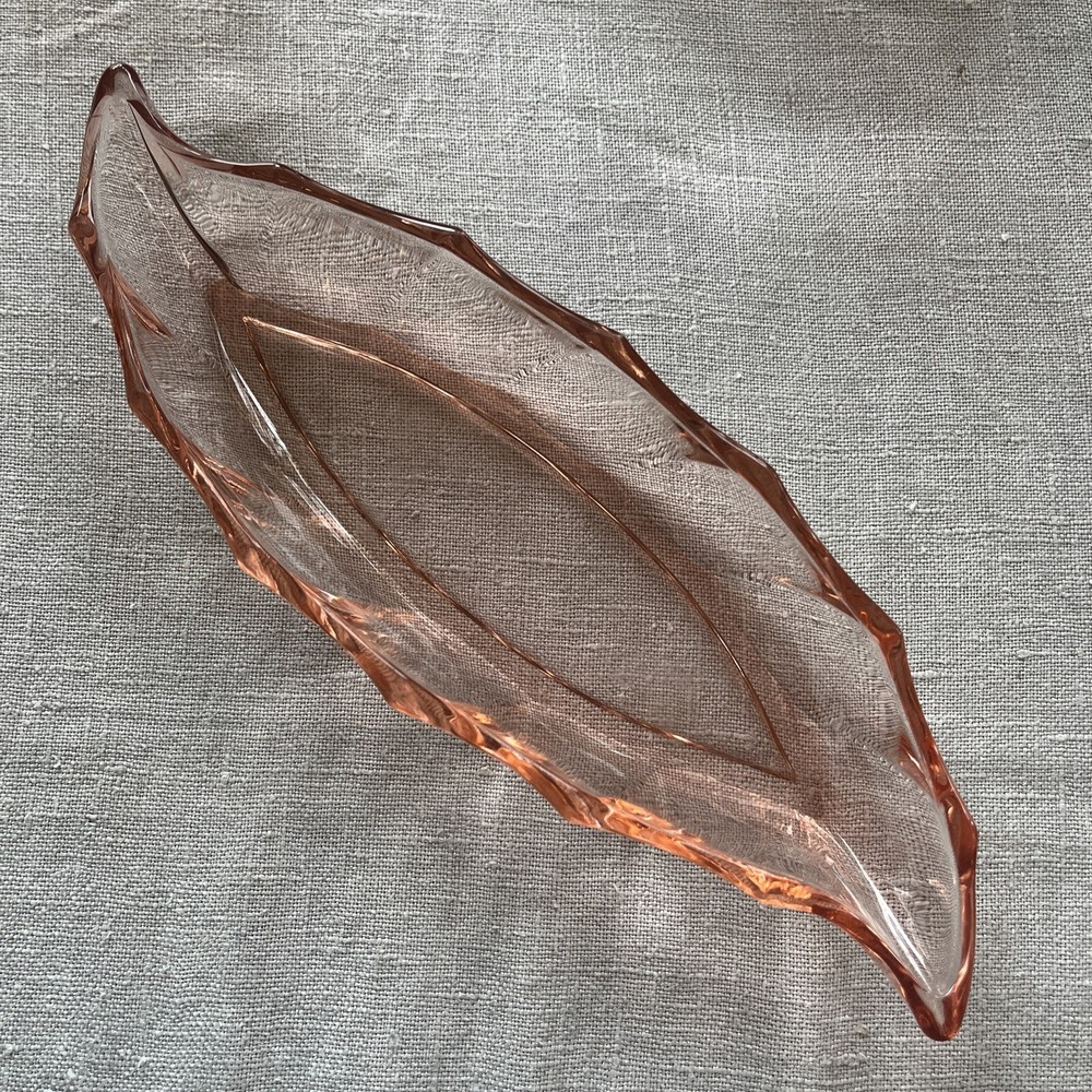 Vintage Elegant Heisey Twist Pink Depression Glass Leaf Shaped Relish Dish