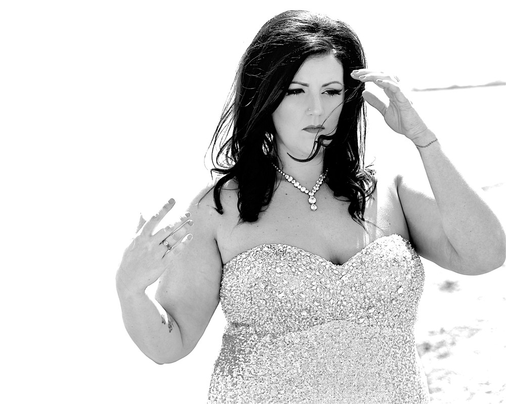 Sarah Taylor Clutching Hair 8x10 Picture Celebrity Print