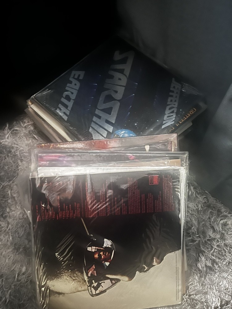 HUGE LOT OF VINYL RECORDS!!