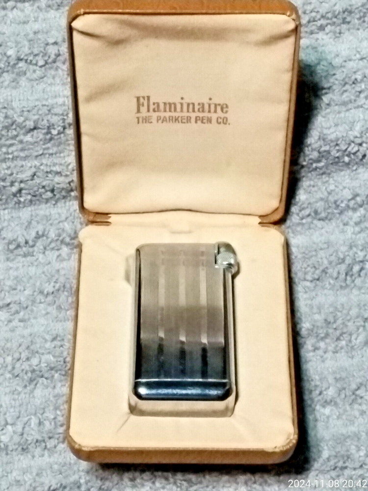 VINTAGE PARKER PEN CO. FLAMINAIRE BUTANE LIGHTER IN ORIGINAL BOX MADE IN USA