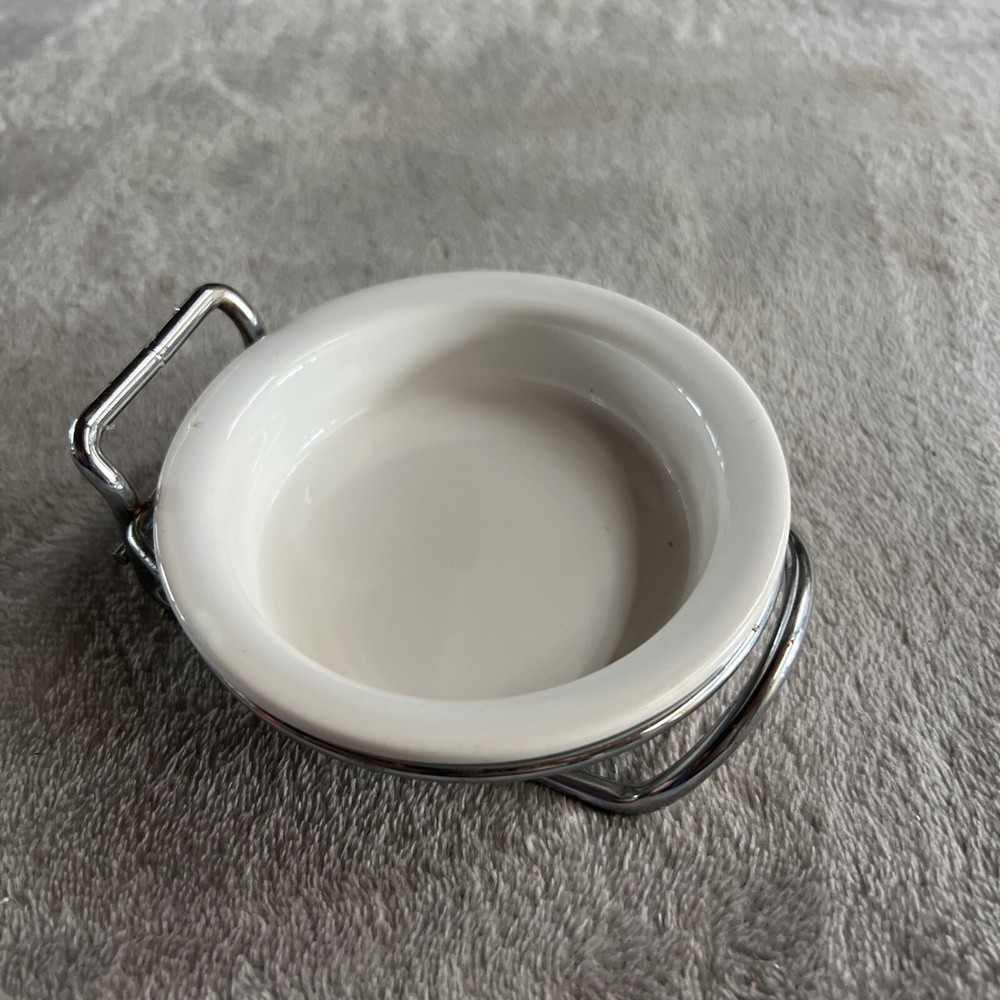 Pampered Chef 4-inch Dipping Sauce Bowl with Convenient Caddy