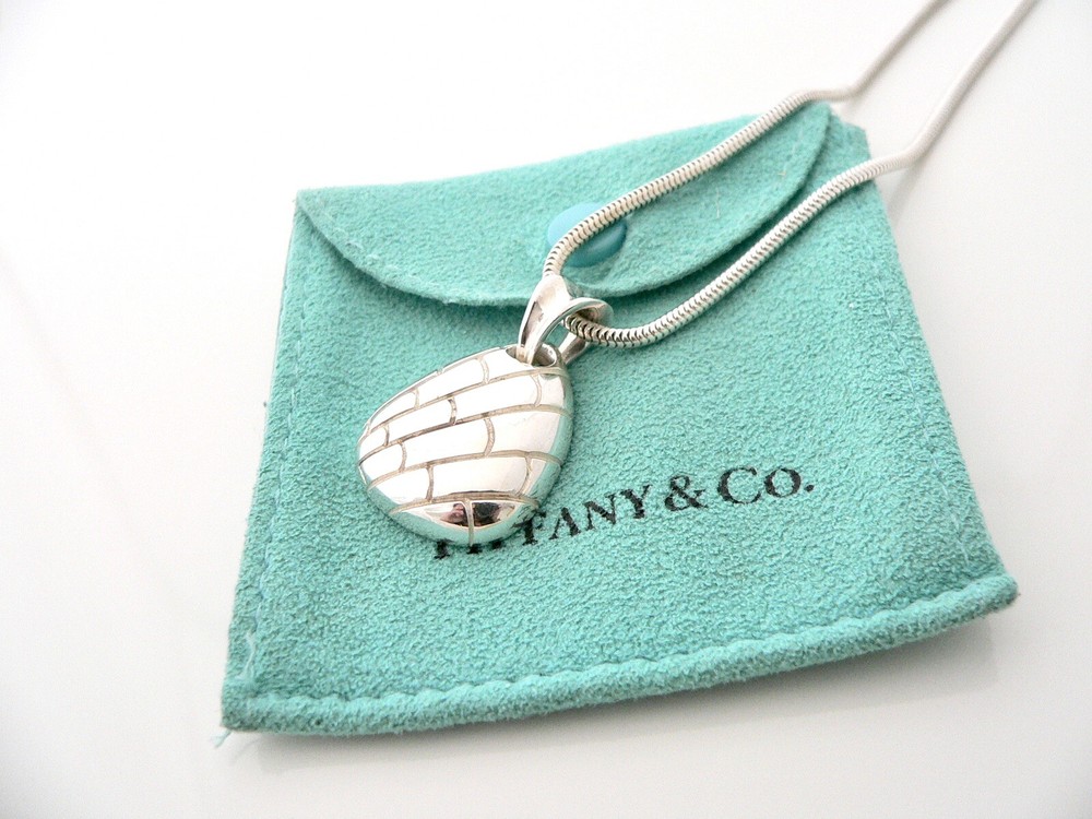 Tiffany & Co Crocodile Charm Necklace Snake Chain Animal Silver Gift Pouch 19 In