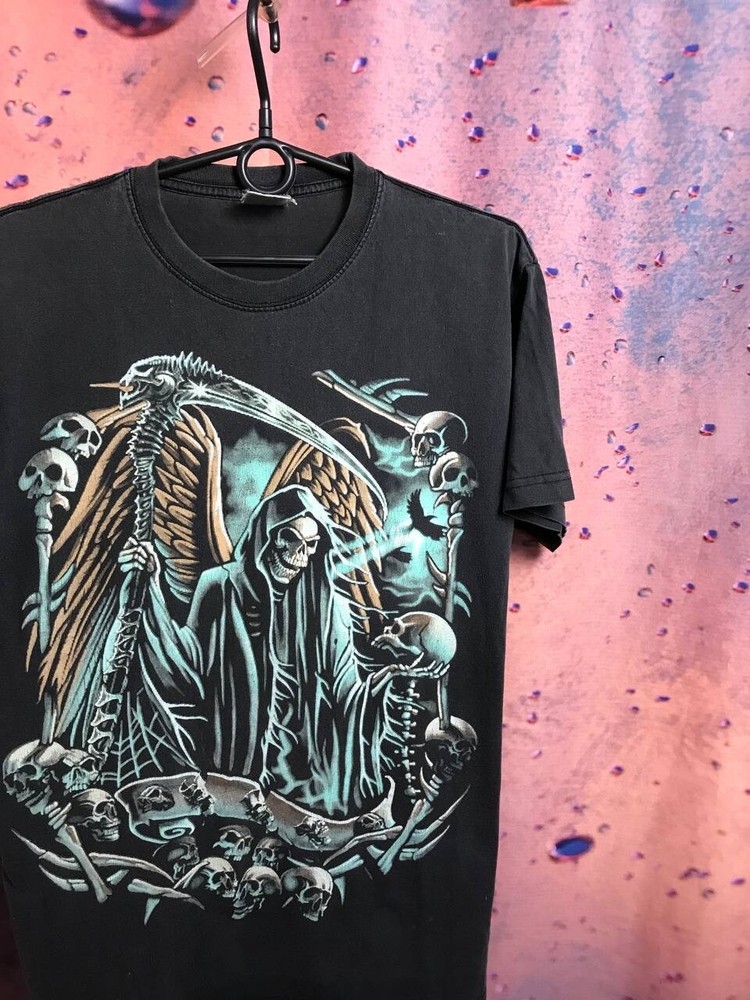 Vintage skull skeleton logo rock band graphic tee