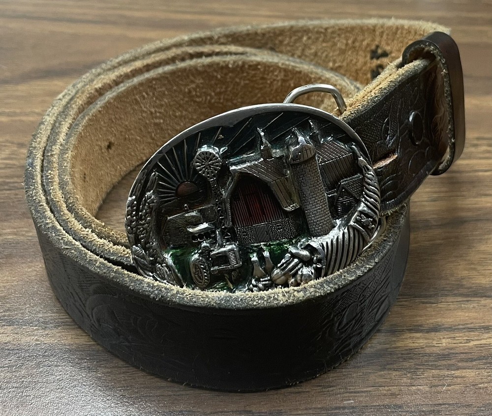 Vtg Great American Belt Buckle Co Farming w/ Leather Bass Fishing Belt Size 44