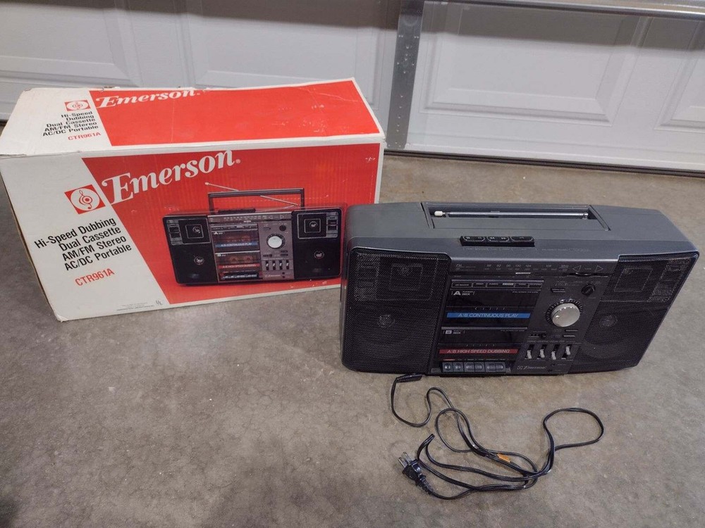 Emerson CTR961A AM/FM Cassette Stereo Boombox with Original Box