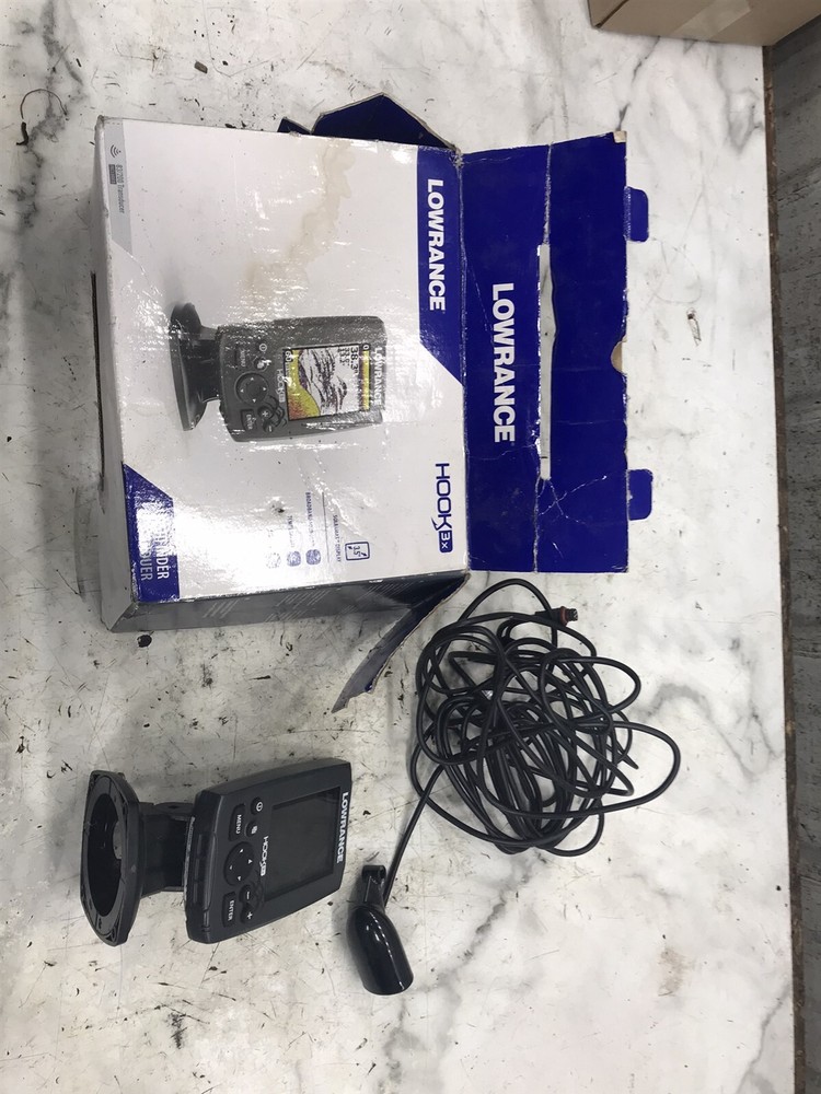 Boat marine Lowrance Hook 3X fishfinder fish finder GPS chart plotter