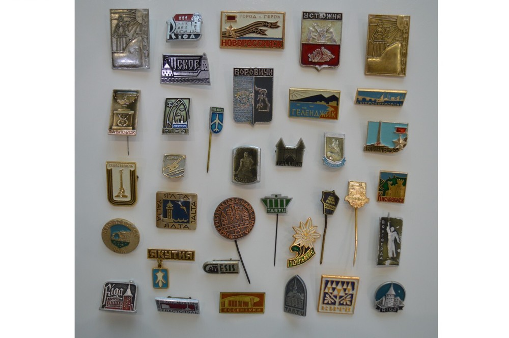 Vintage Soviet Pins Badges Different Cities Country,Others Original Collectibles