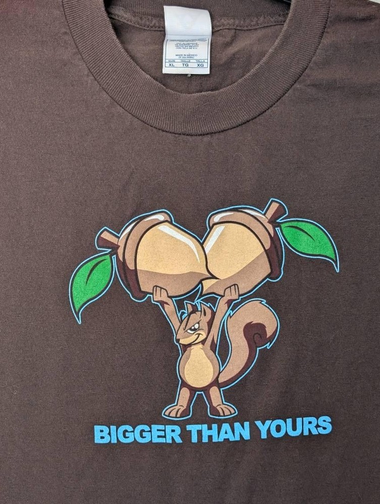Vintage Y2K Humor T-Shirt Mens XL Bigger Than Yours Squirrel Nuts Graphic Tee