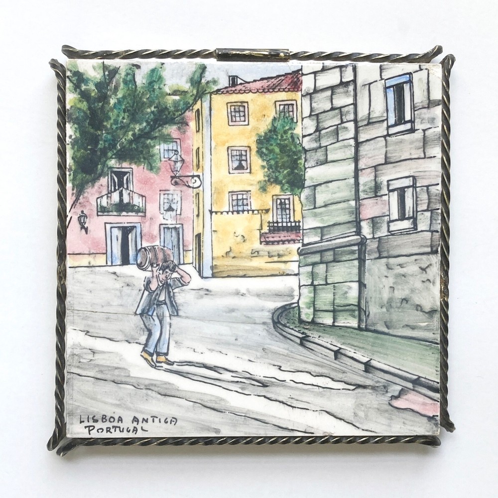 PORTUGAL Lisboa Antiga Hand Painted Tile Twisted Wire Trivet Street Scene
