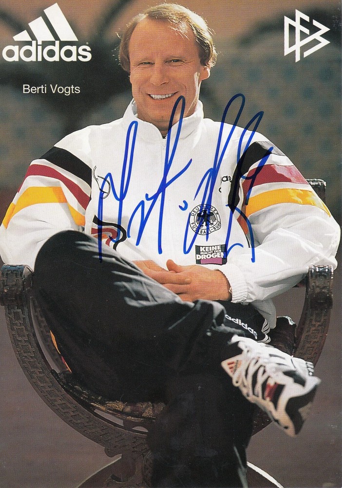 M-015 : SIGNED DFB PHOTO-CARD 1990s : GERMANY - BERTIE VOGTS