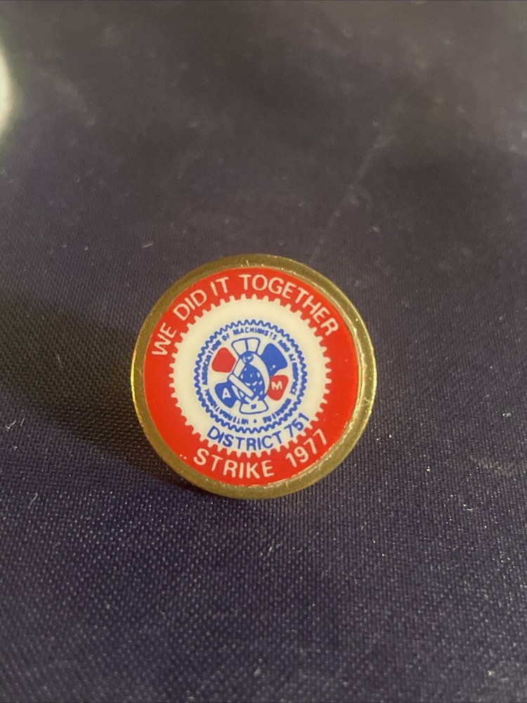 Rare Vintage PIN Boeing Strike 1977 We did it together District  751